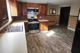 586 Franklin St, Worcester, MA 01604 - Photo 1