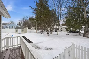 350 Homestead, Holyoke, MA 01040 - Photo 5