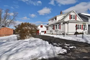 76 Joy St, Chicopee, MA 01013 - Photo 3