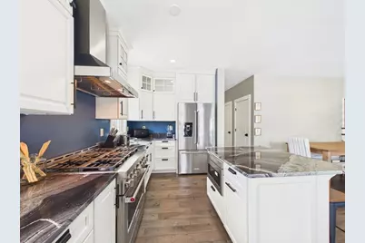 72 Ocean View Ave, Swansea, MA 02777 - Photo 19