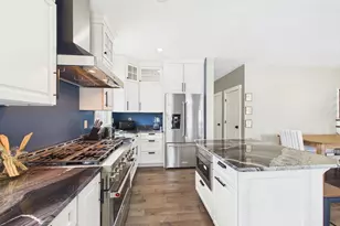 72 Ocean View Ave, Swansea, MA 02777 - Photo 19