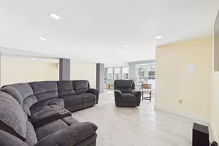 72 Ocean View Ave, Swansea, MA 02777 - Photo 27