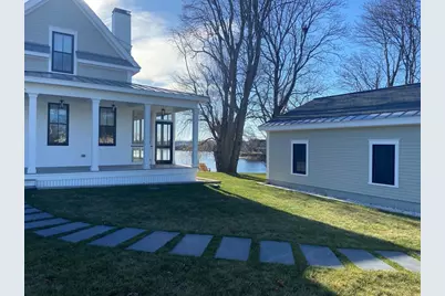 72 Ocean View Ave, Swansea, MA 02777 - Photo 5