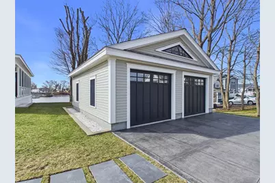 72 Ocean View Ave, Swansea, MA 02777 - Photo 9