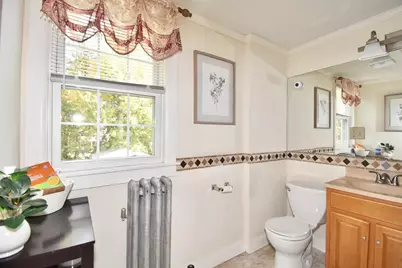 77 Dorset St, Springfield, MA 01108 - Photo 17