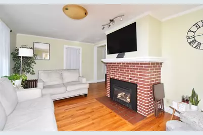 77 Dorset St, Springfield, MA 01108 - Photo 9