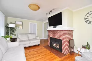77 Dorset St, Springfield, MA 01108 - Photo 9