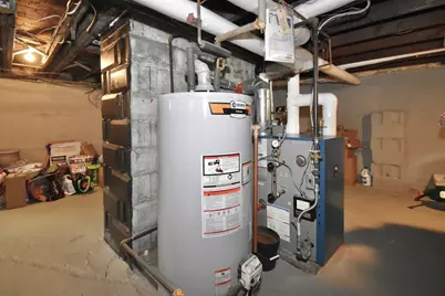 77 Dorset St, Springfield, MA 01108 - Photo 29