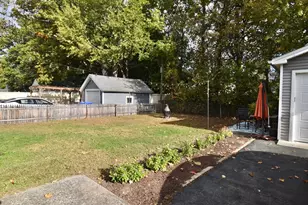 77 Dorset St, Springfield, MA 01108 - Photo 25