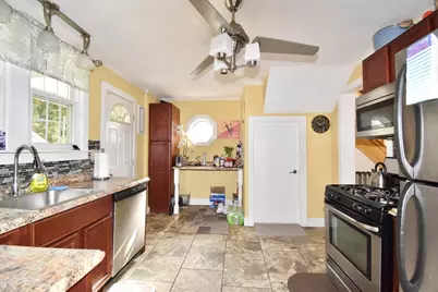 77 Dorset St, Springfield, MA 01108 - Photo 5