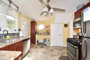 77 Dorset St, Springfield, MA 01108 - Photo 5