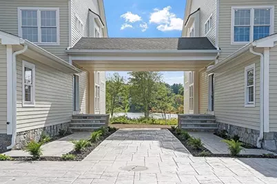 206 W Main St #4, Georgetown, MA 01833 - Photo 3