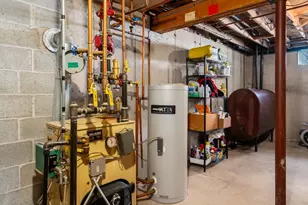 384 Pine St, Agawam, MA 01030 - Photo 31