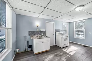 45 Hastings St, Chicopee, MA 01020 - Photo 11