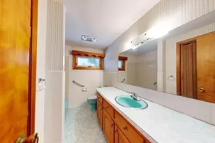 29 Lincoln St, Agawam, MA 01030 - Photo 17