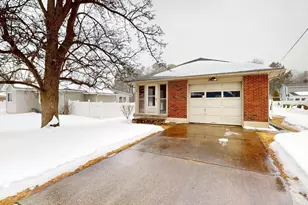 29 Lincoln St, Agawam, MA 01030 - Photo 1