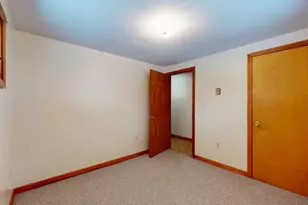 29 Lincoln St, Agawam, MA 01030 - Photo 15