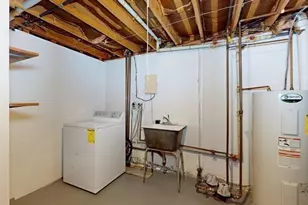 29 Lincoln St, Agawam, MA 01030 - Photo 35