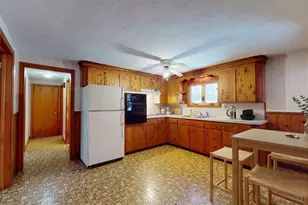 29 Lincoln St, Agawam, MA 01030 - Photo 5