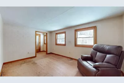 29 Lincoln St, Agawam, MA 01030 - Photo 3