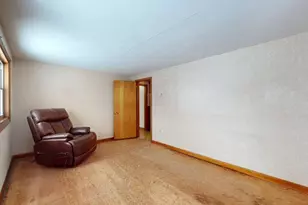 29 Lincoln St, Agawam, MA 01030 - Photo 7