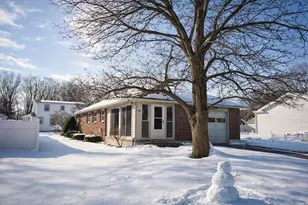 29 Lincoln St, Agawam, MA 01030 - Photo 1