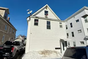 21 Mott St, Worcester, MA 01604 - Photo 3