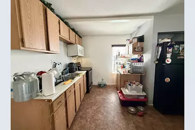 21 Mott St, Worcester, MA 01604 - Photo 7