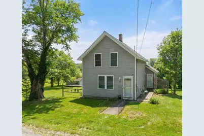 29 Kimball St, Brookfield, MA 01506 - Photo 1