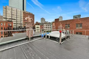 232 Clarendon St, Boston, MA 02116 - Photo 17