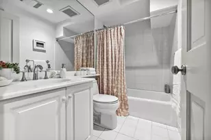 126 Commonwealth Ave, Boston, MA 02116 - Photo 21