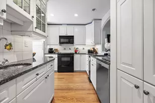 126 Commonwealth Ave, Boston, MA 02116 - Photo 9