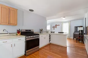 1391 Pond St, Franklin, MA 02038 - Photo 13