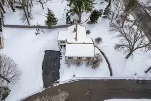 1391 Pond St, Franklin, MA 02038 - Photo 25