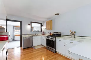 1391 Pond St, Franklin, MA 02038 - Photo 11