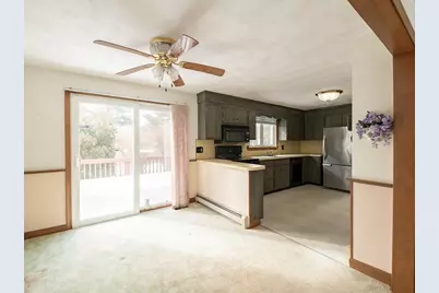 19 Greenview Dr, Plymouth, MA 02360 - Photo 5