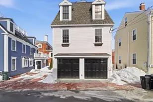102 Pleasant St, Newburyport, MA 01950 - Photo 33