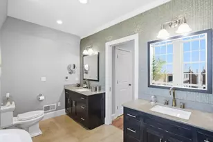 102 Pleasant St, Newburyport, MA 01950 - Photo 19