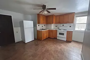 75 Packard St, Stoughton, MA 02072 - Photo 11