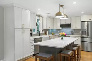 1 Glenridge Dr, Bedford, MA 01730 - Photo 3