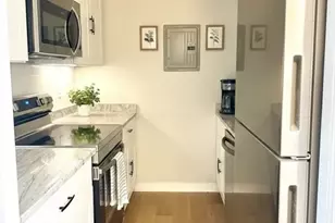 16 Balmoral St, Andover, MA 01810 - Photo 9