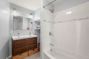 25 Monmouth St, Boston, MA 02128 - Photo 9