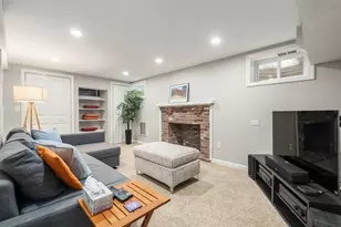 569 Chestnut St, Needham, MA 02492 - Photo 23