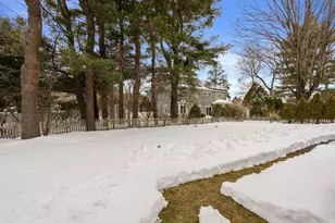 569 Chestnut St, Needham, MA 02492 - Photo 15