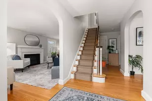 569 Chestnut St, Needham, MA 02492 - Photo 3