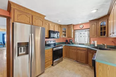 46 Hadley St, Springfield, MA 01118 - Photo 13