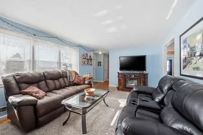 46 Hadley St, Springfield, MA 01118 - Photo 9