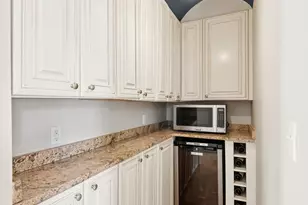 20 Maple St, Lexington, MA 02420 - Photo 9