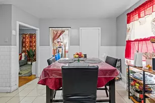 8 Elder St, Boston, MA 02125 - Photo 35