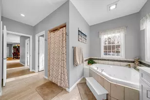 11 Longwood Dr, Lunenburg, MA 01462 - Photo 33